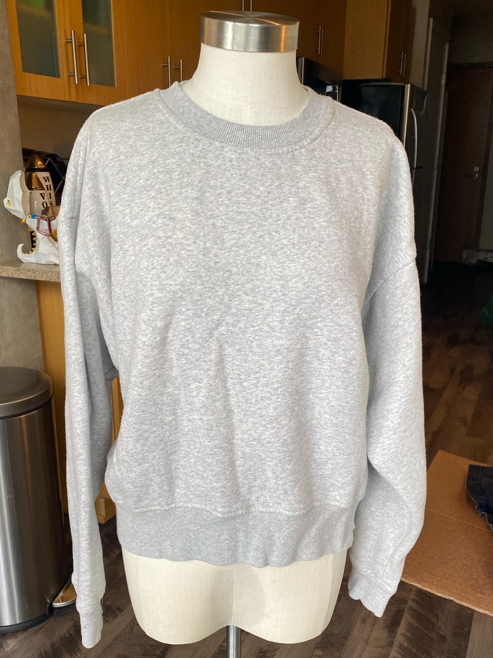 Zella Light Gray Crewneck Sweatshirt